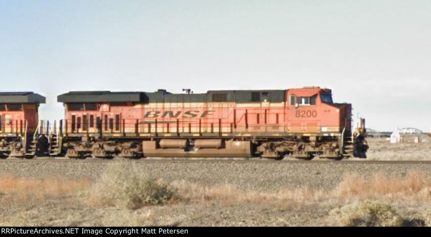 BNSF 8200